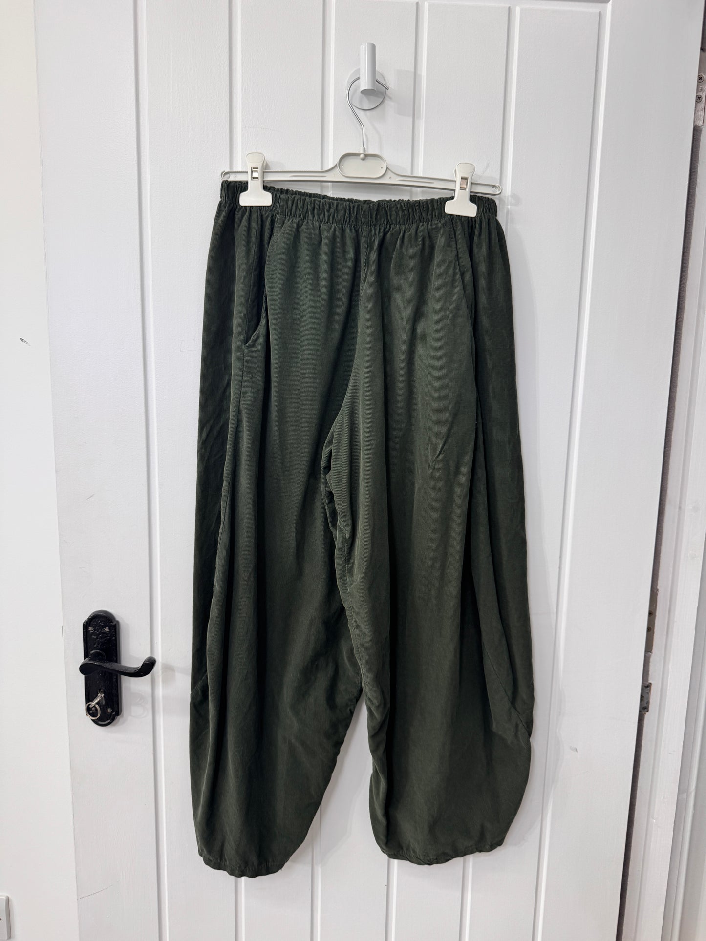 Dakota Needle Cord Pants | Forest Green