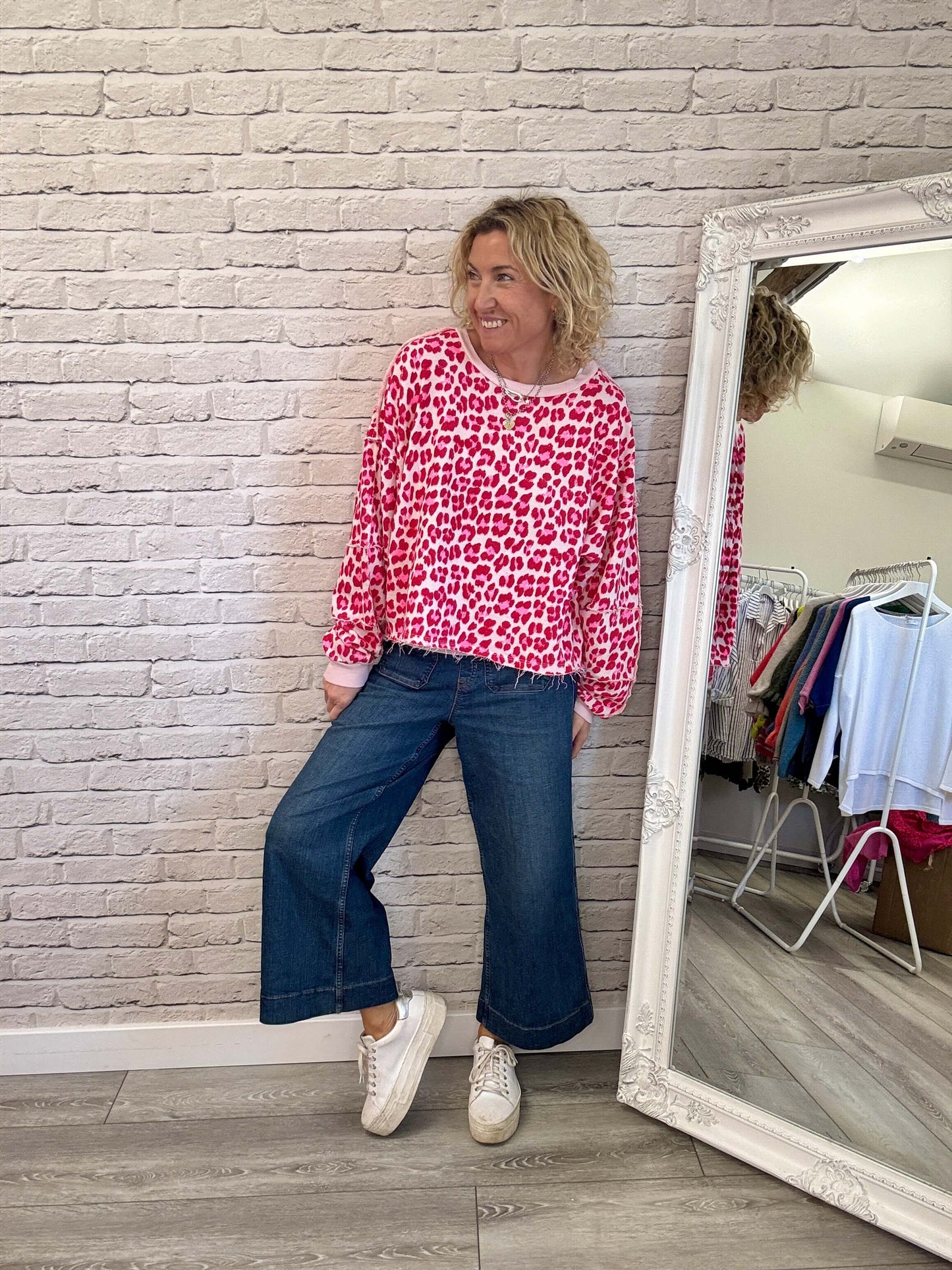 Lola Sweatshirt | Red & Pink